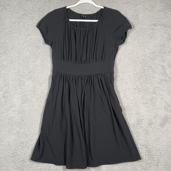 Theory Dresses & Skirts - Theory Jillyn Silhouette Dress Womens Size 4 Black Shortsleeve Scoop Pleated
